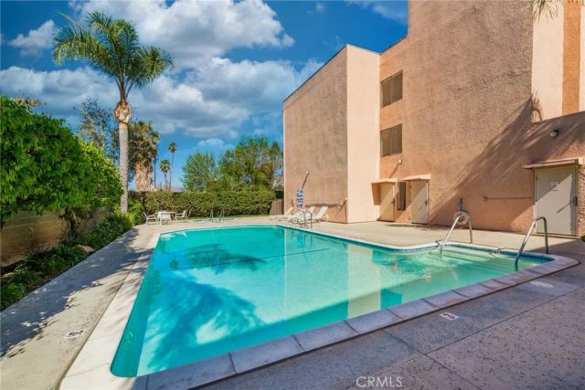 6815 Remmet Avenue 216, Canoga Park, CA 91303