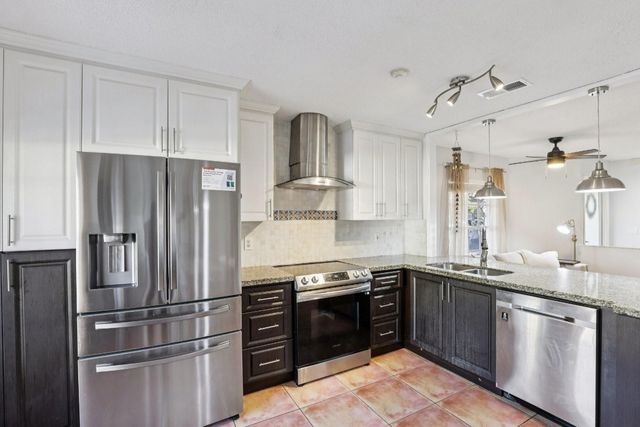 972 Azure Lane, Weston, FL 33326