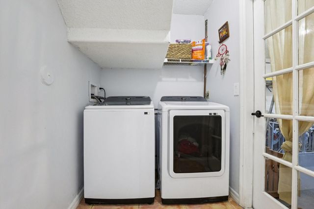 972 Azure Lane, Weston, FL 33326