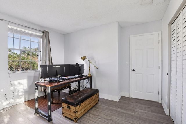 972 Azure Lane, Weston, FL 33326