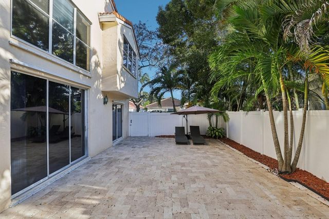 972 Azure Lane, Weston, FL 33326