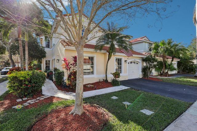 972 Azure Lane, Weston, FL 33326