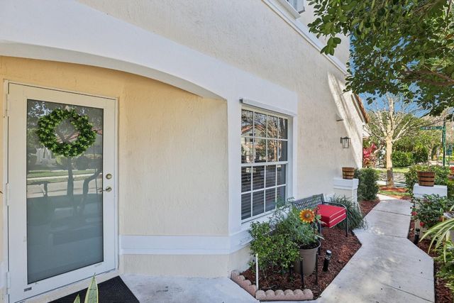 972 Azure Lane, Weston, FL 33326