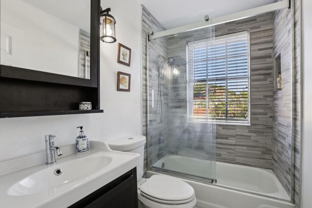 972 Azure Lane, Weston, FL 33326