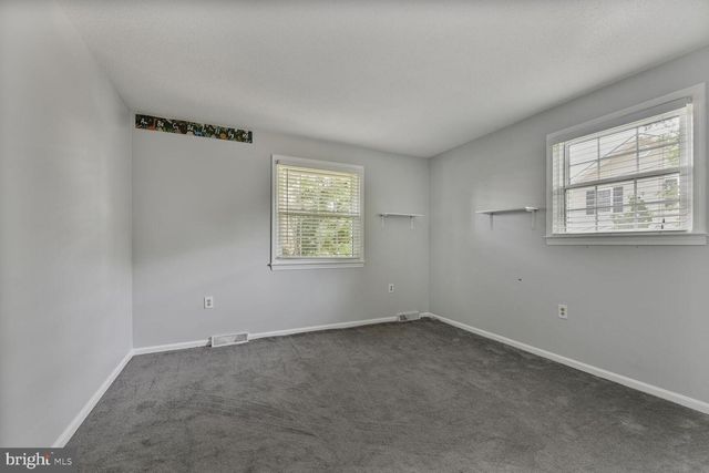 341 S 26TH ST, Purcellville, VA 20132