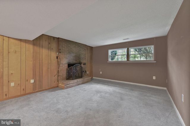 341 S 26TH ST, Purcellville, VA 20132