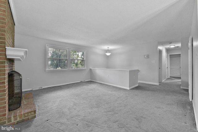 341 S 26TH ST, Purcellville, VA 20132