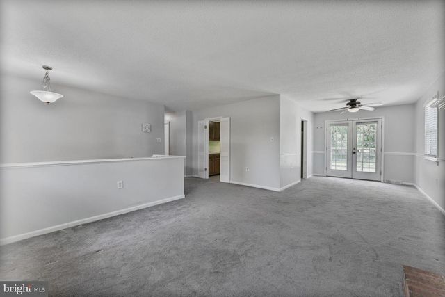 341 S 26TH ST, Purcellville, VA 20132
