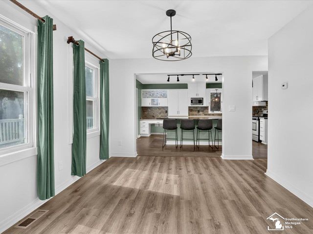 6716 Bennington Road, Temperance, MI 48182