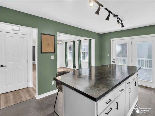 6716 Bennington Road, Temperance, MI 48182