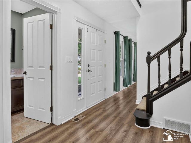 6716 Bennington Road, Temperance, MI 48182