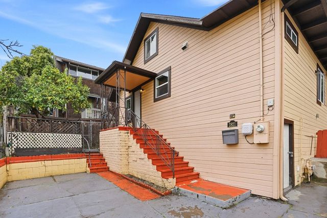 2821 2821 Vallecito Pl, Oakland, CA 94606