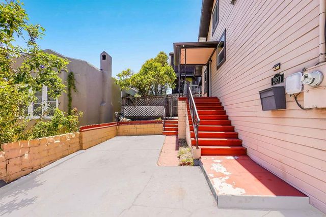 2821 2821 Vallecito Pl, Oakland, CA 94606