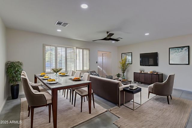 542 E FLYNN Lane, Phoenix, AZ 85012