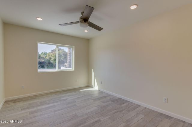 542 E FLYNN Lane, Phoenix, AZ 85012