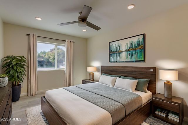 542 E FLYNN Lane, Phoenix, AZ 85012