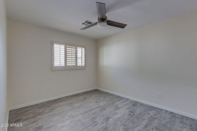 542 E FLYNN Lane, Phoenix, AZ 85012