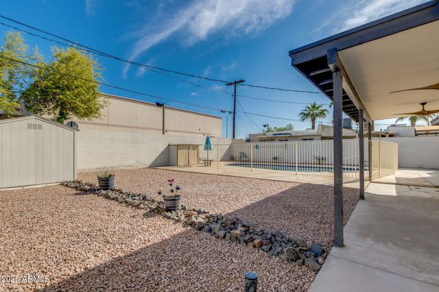 542 E FLYNN Lane, Phoenix, AZ 85012