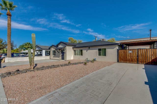 542 E FLYNN Lane, Phoenix, AZ 85012