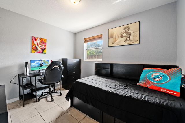 5554 SW 6th Street, Margate, FL 33068