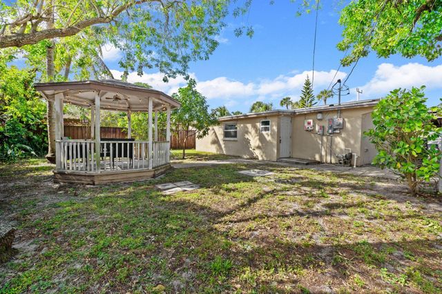 5554 SW 6th Street, Margate, FL 33068