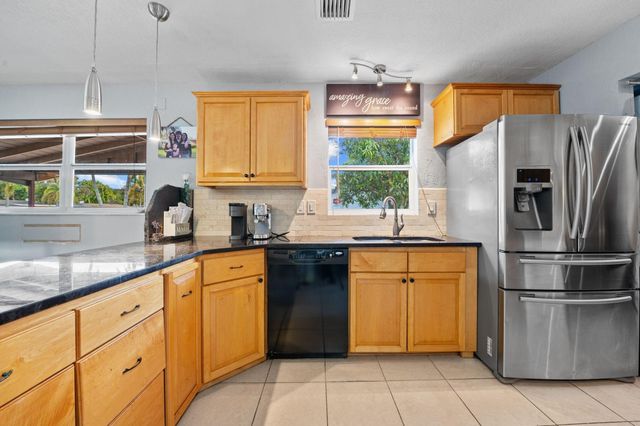 5554 SW 6th Street, Margate, FL 33068