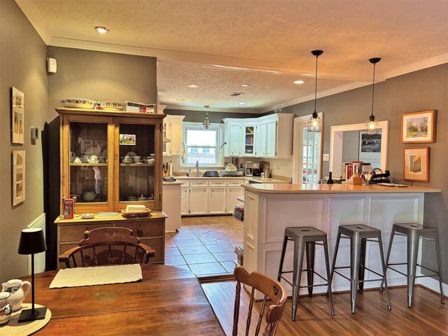 6719 Meadowlawn Street, Houston, TX 77023