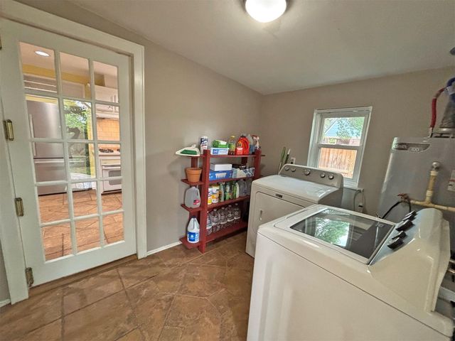 6719 Meadowlawn Street, Houston, TX 77023