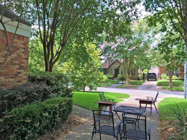 6719 Meadowlawn Street, Houston, TX 77023