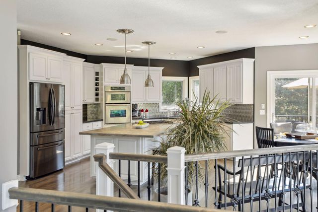 3832 Fairway Terrace, Woodbury, MN 55125