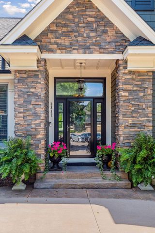 3832 Fairway Terrace, Woodbury, MN 55125