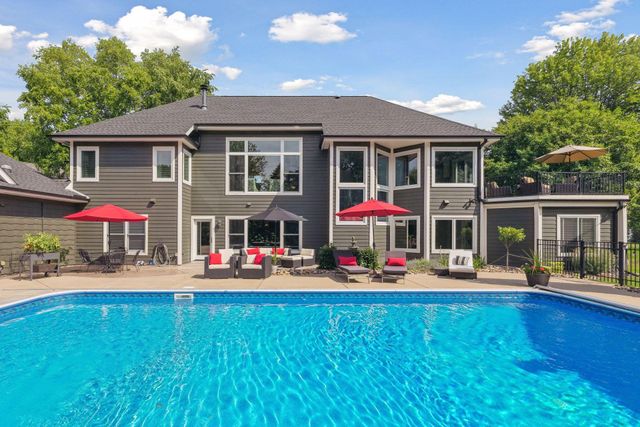 3832 Fairway Terrace, Woodbury, MN 55125