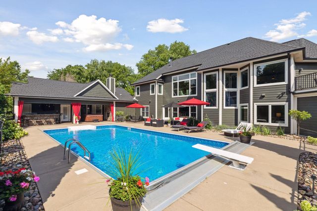 3832 Fairway Terrace, Woodbury, MN 55125