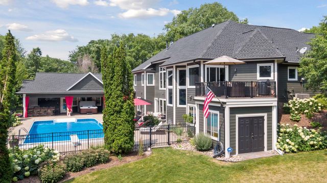 3832 Fairway Terrace, Woodbury, MN 55125