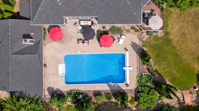 3832 Fairway Terrace, Woodbury, MN 55125