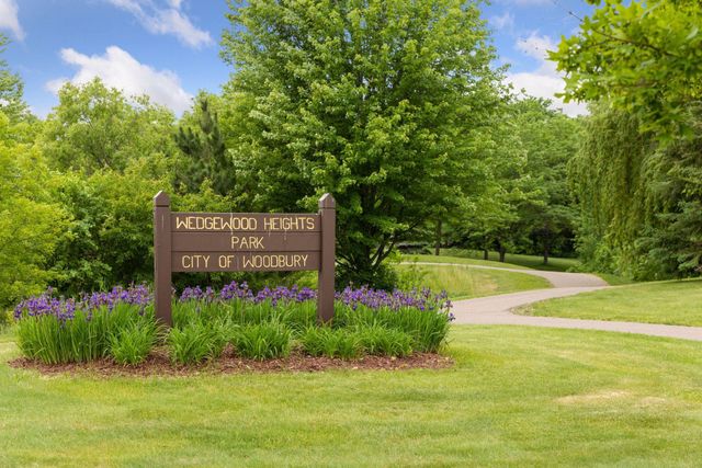 3832 Fairway Terrace, Woodbury, MN 55125