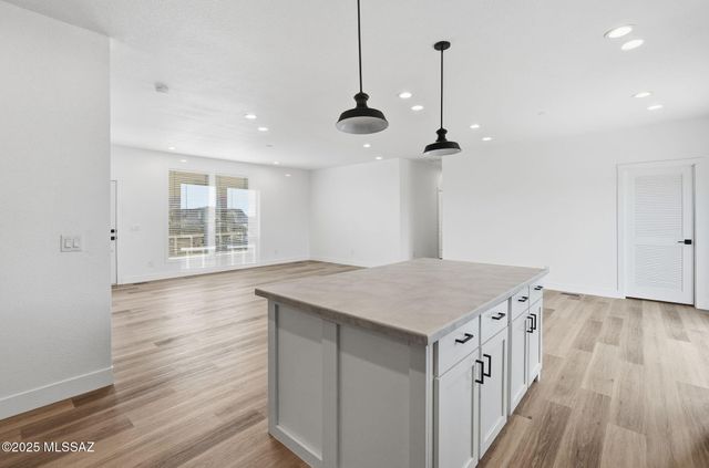 6362 N Van Ark Road, Tucson, AZ 85743