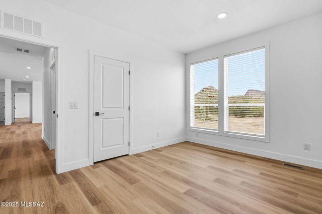 6362 N Van Ark Road, Tucson, AZ 85743