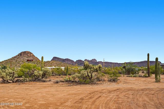 6362 N Van Ark Road, Tucson, AZ 85743