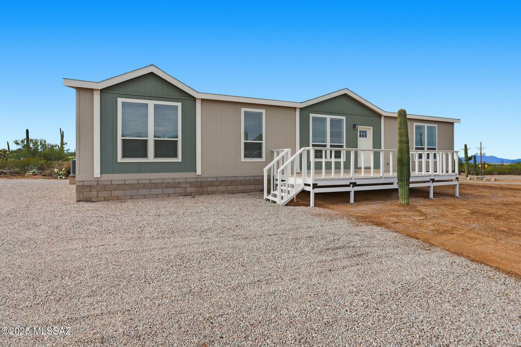 6362 N Van Ark Road, Tucson, AZ 85743