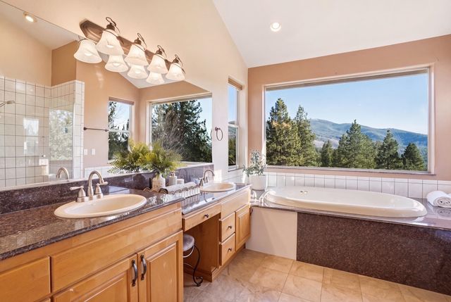 23422 Broken Lance Ln, Liberty Lake, WA 99019
