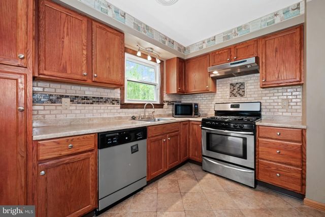 1025 S GERALD DR, Newark, DE 19713