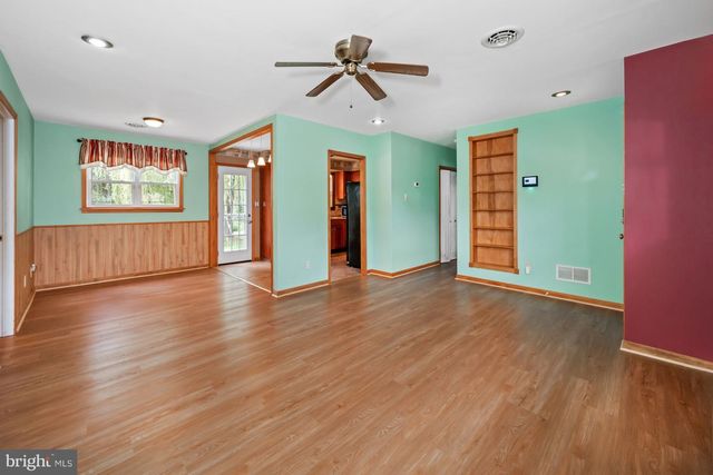 1025 S GERALD DR, Newark, DE 19713