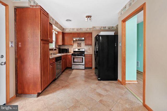 1025 S GERALD DR, Newark, DE 19713