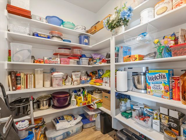 719 N 3500 W ST, Layton, UT 84041