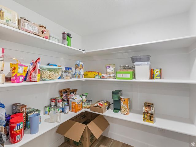 719 N 3500 W ST, Layton, UT 84041