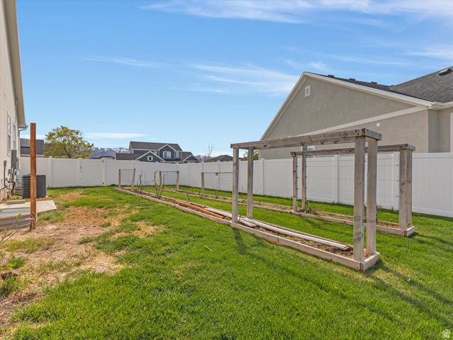 719 N 3500 W ST, Layton, UT 84041