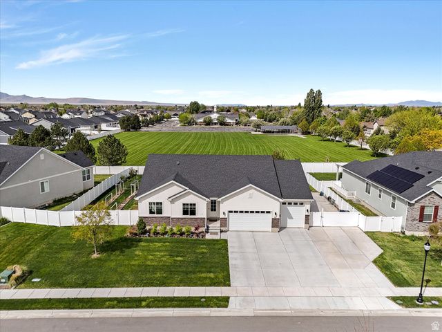 719 N 3500 W ST, Layton, UT 84041