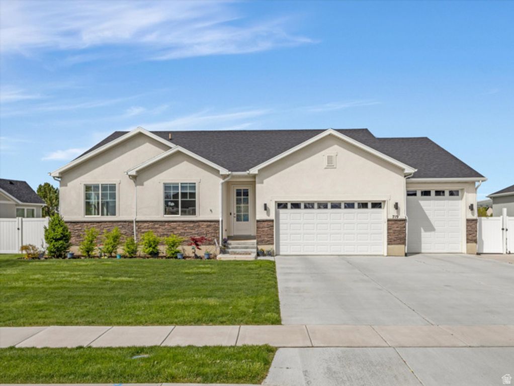 719 N 3500 W ST, Layton, UT 84041