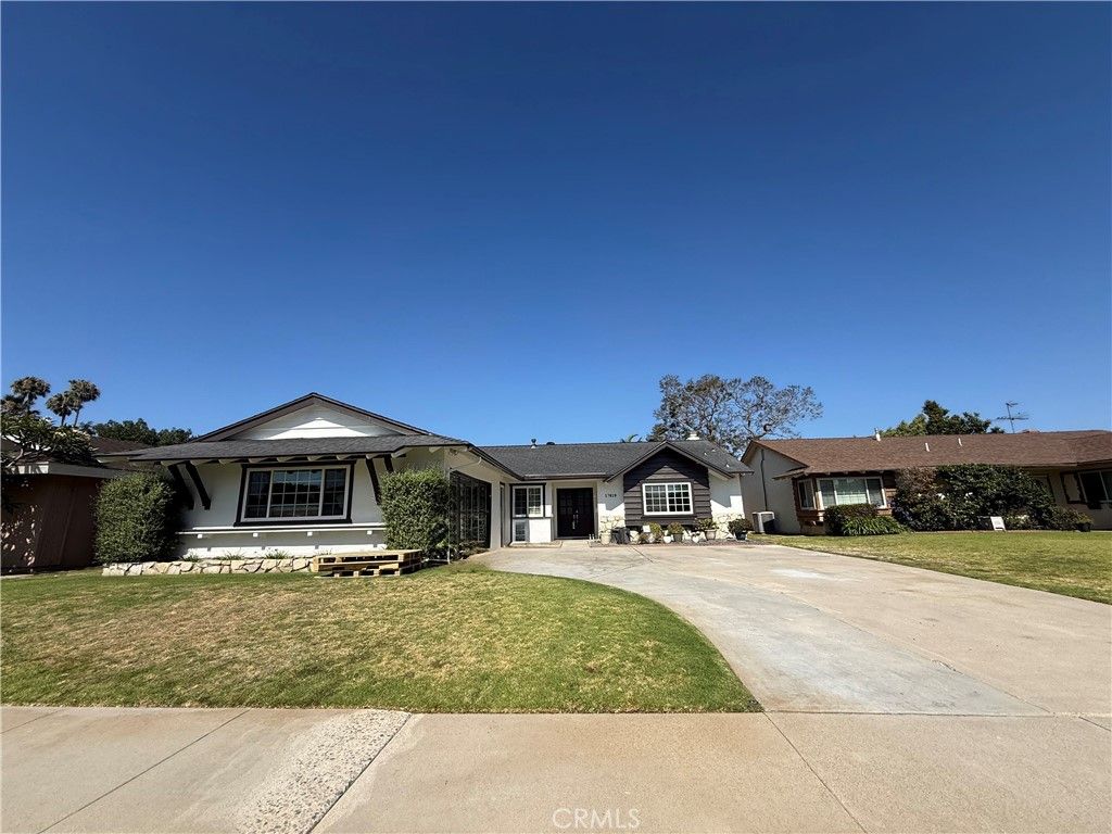 Image 1 of property listing at 17819 Bay, Fountain Valley, CA 92708